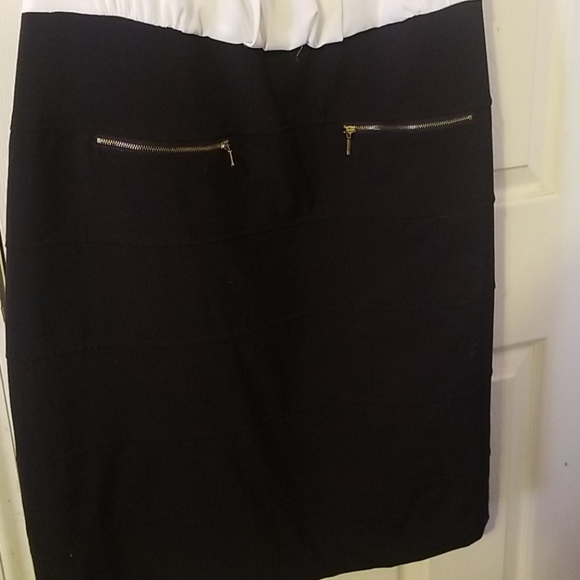 Black and white dress - Picture 2 of 5